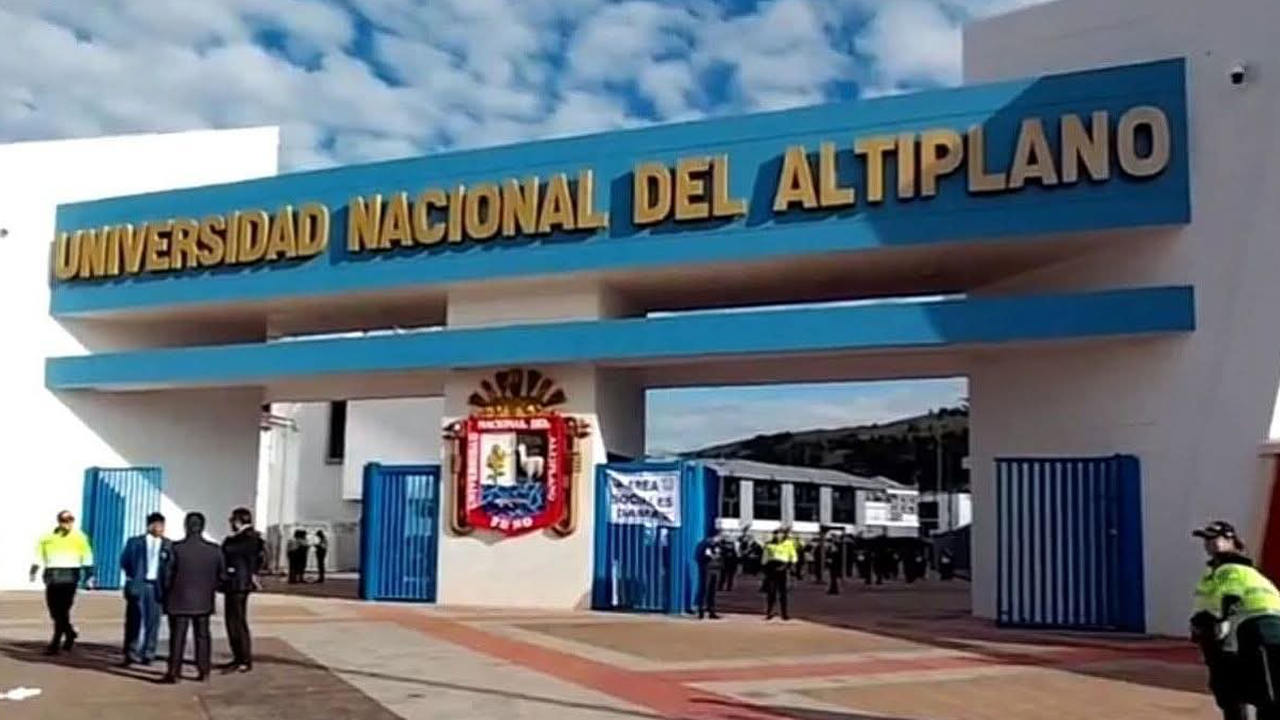 Detienen a joven en la UNA Puno por presunto uso de dispositivos en exámen